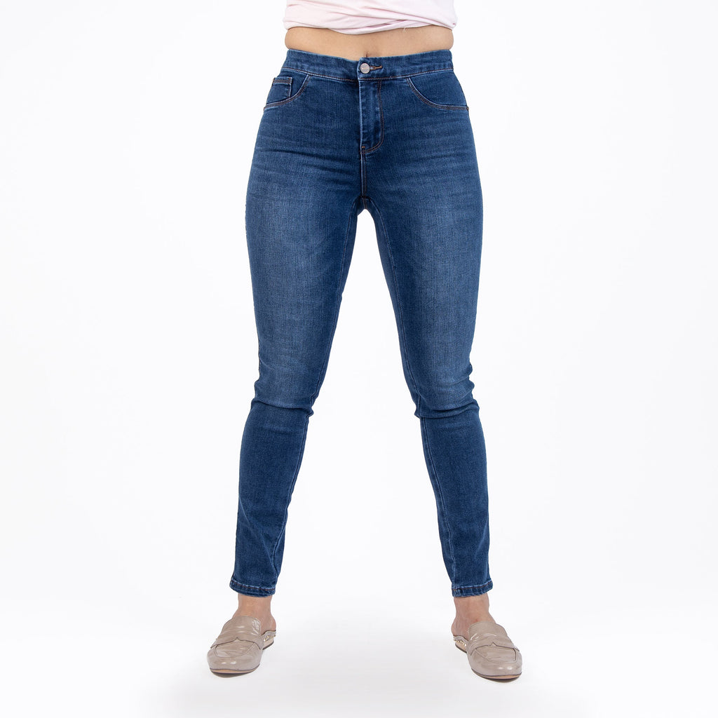 Signature Style Med Wash Denim Jeans