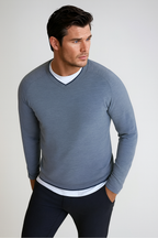 Seamless V-Neck Pullover Shirt | Midnight Blue