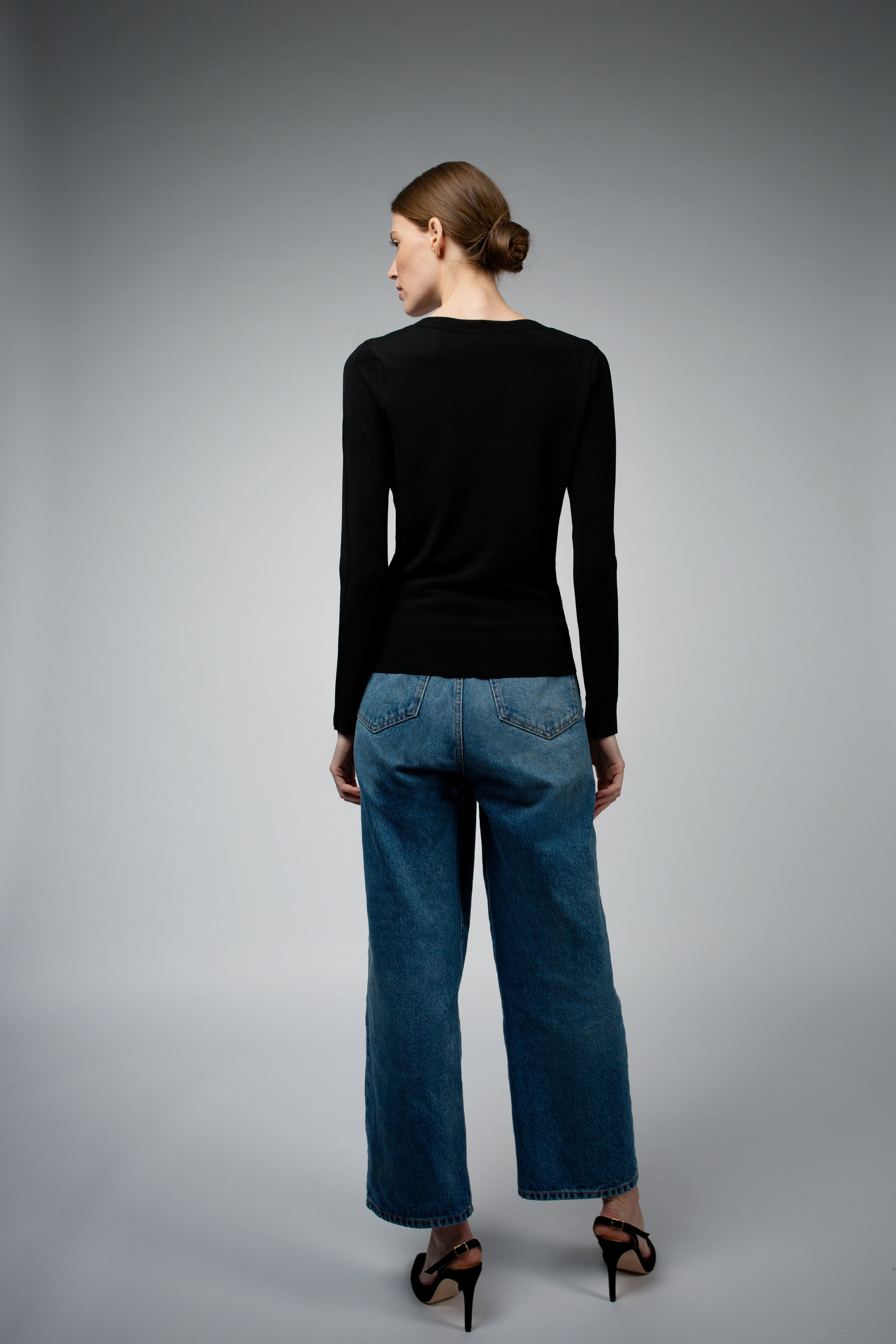 LIVIA Long Sleeve V-Neck Viscose Sweater | Black