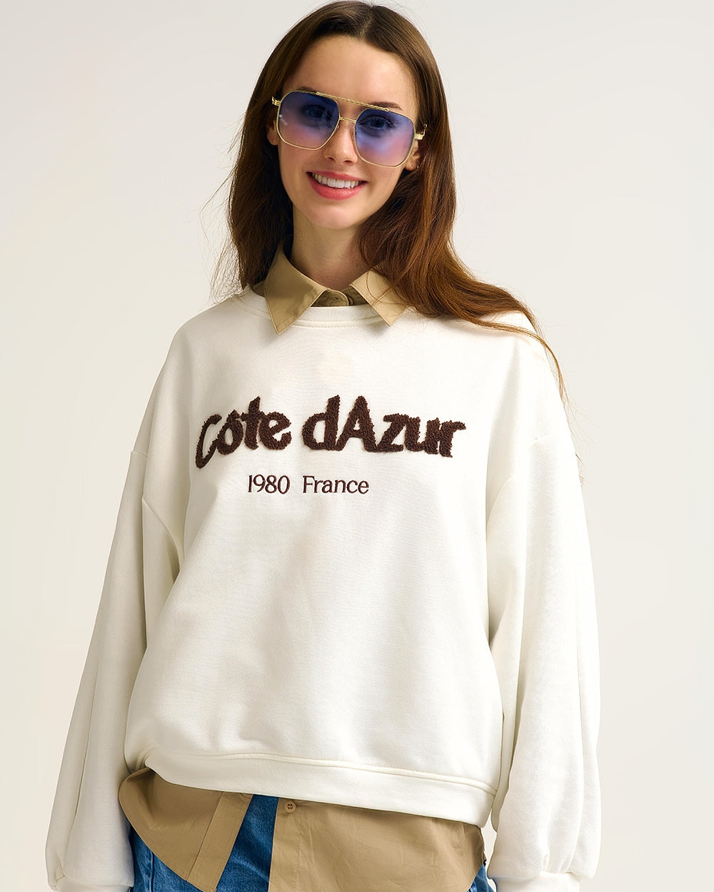 Côte D’Azur Embroidered Cream Sweatshirt