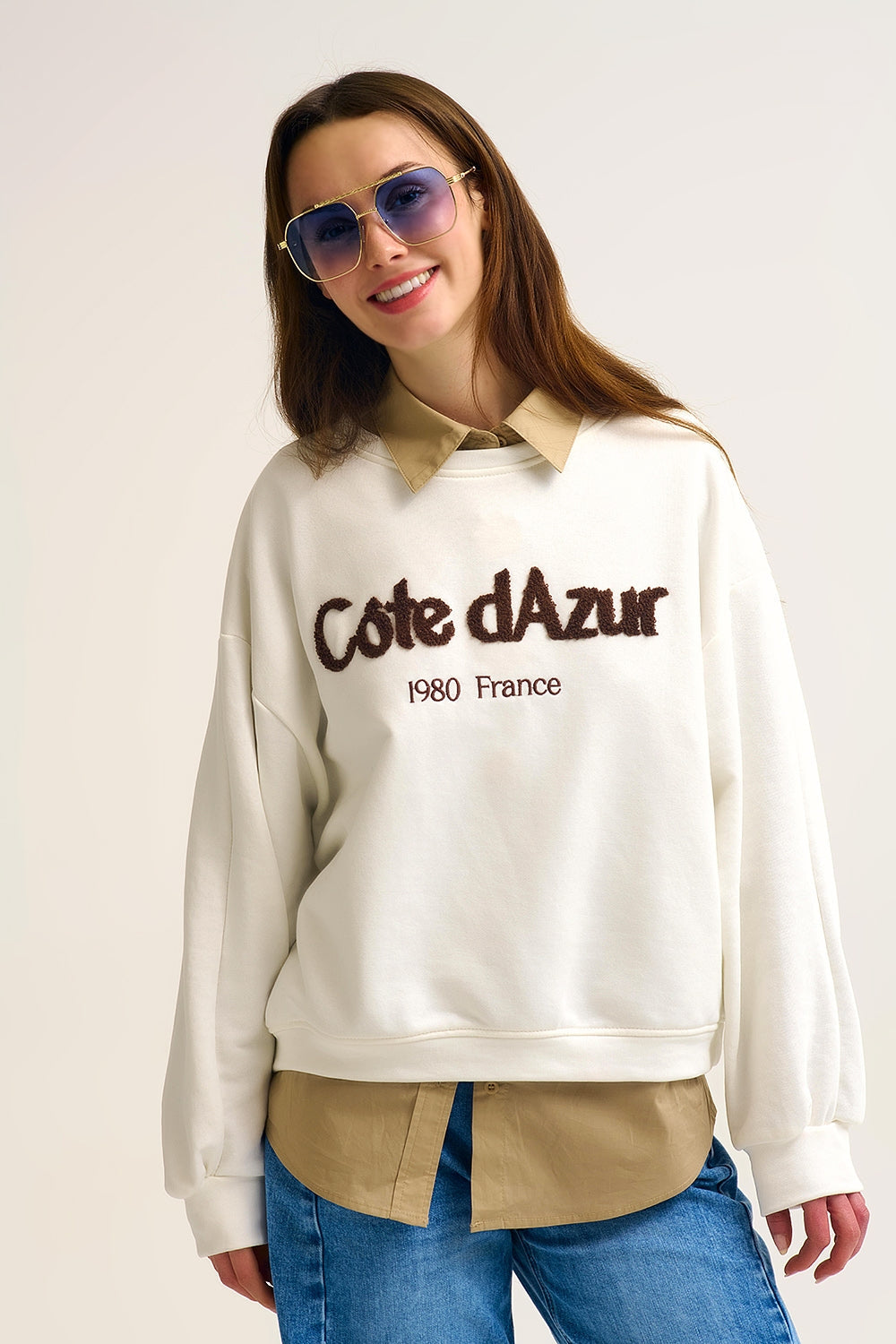 Côte D’Azur Embroidered Cream Sweatshirt