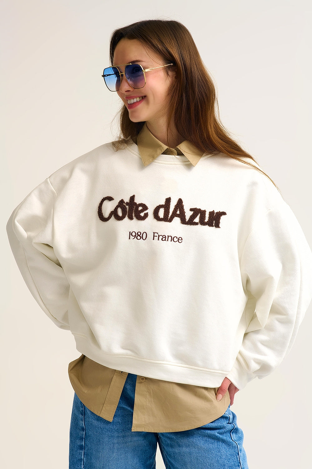 Côte D’Azur Embroidered Cream Sweatshirt