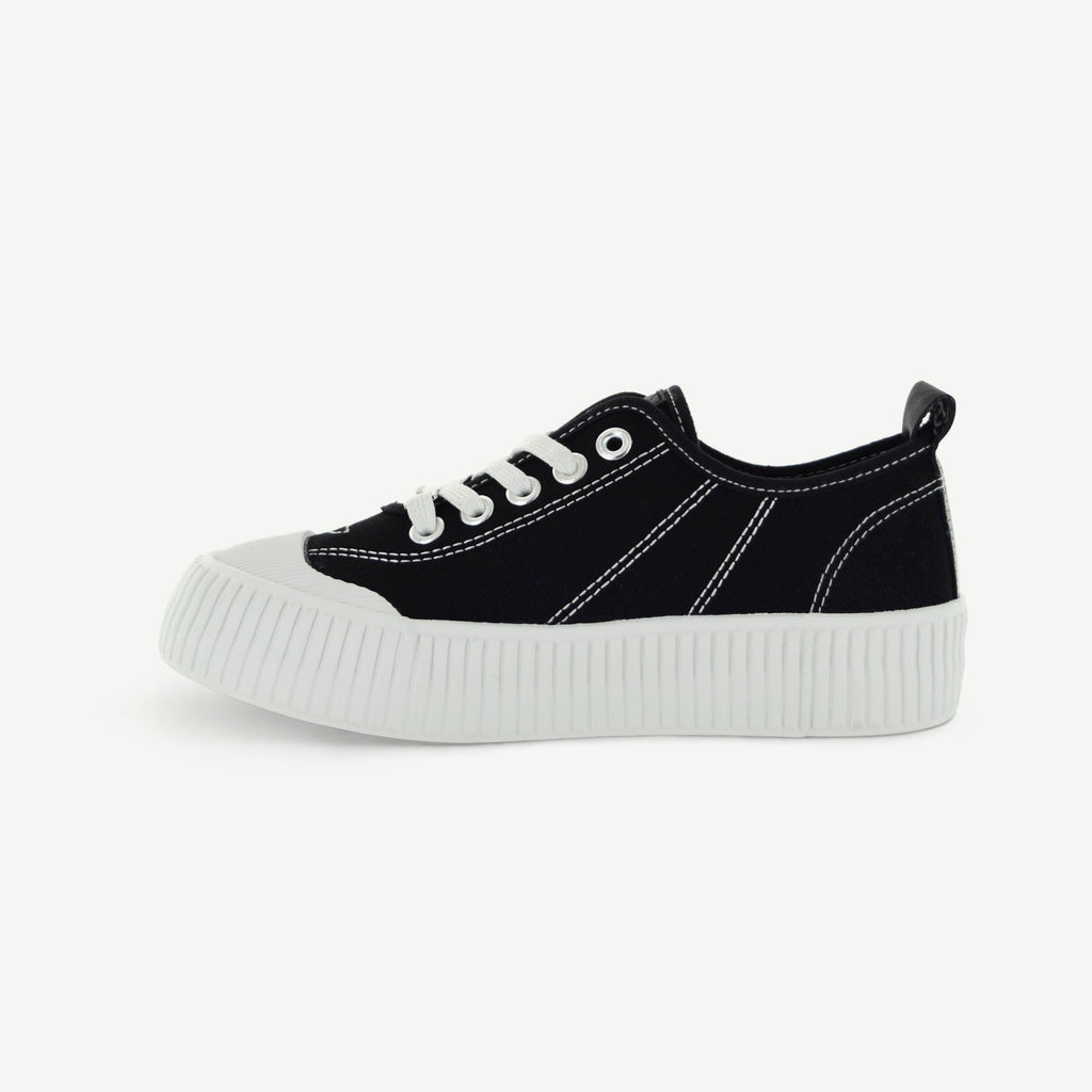 Court Royale Vulcanized Court Shoe | Black/White