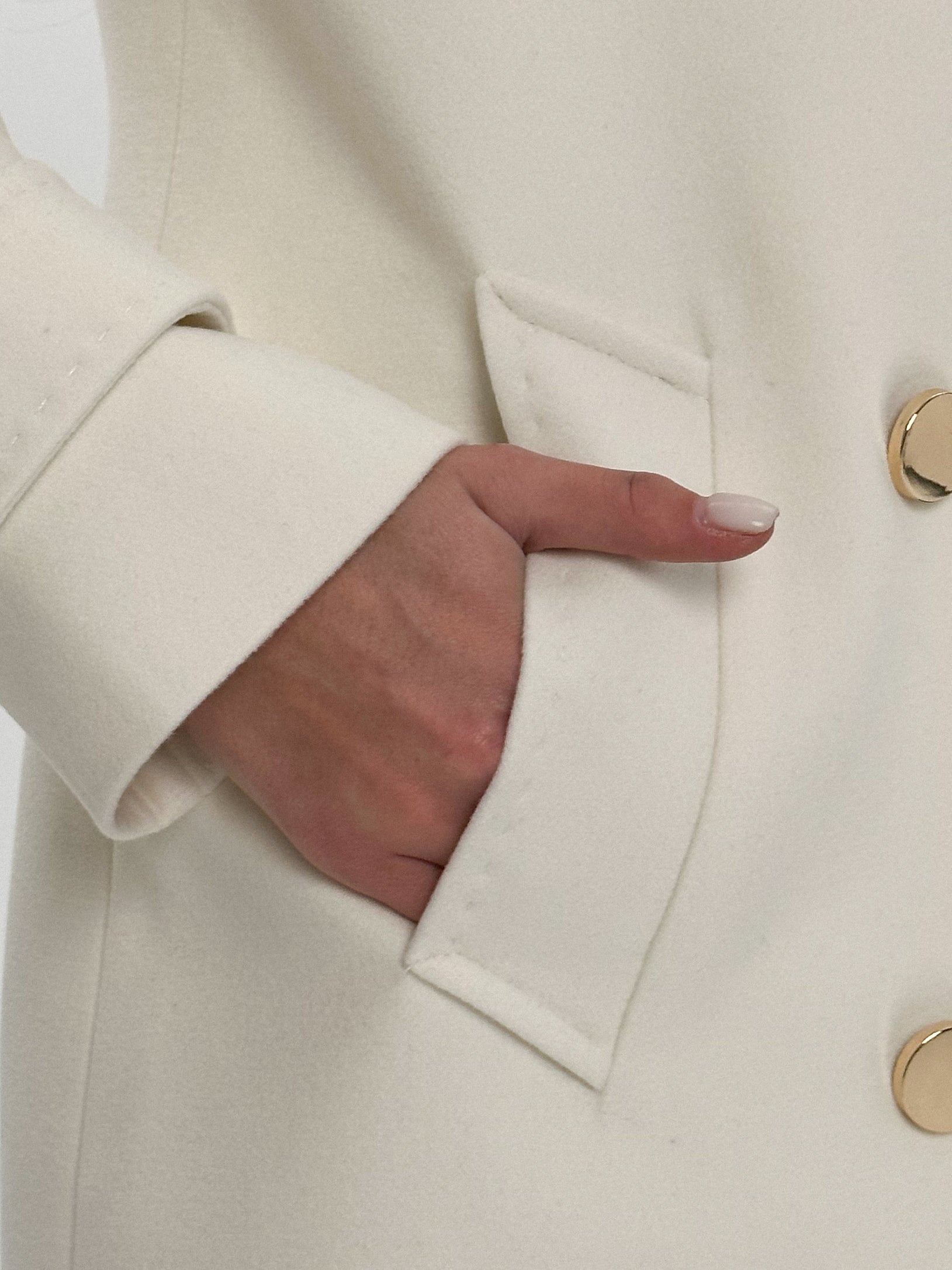 Alila Cashmere Wool Coat White
