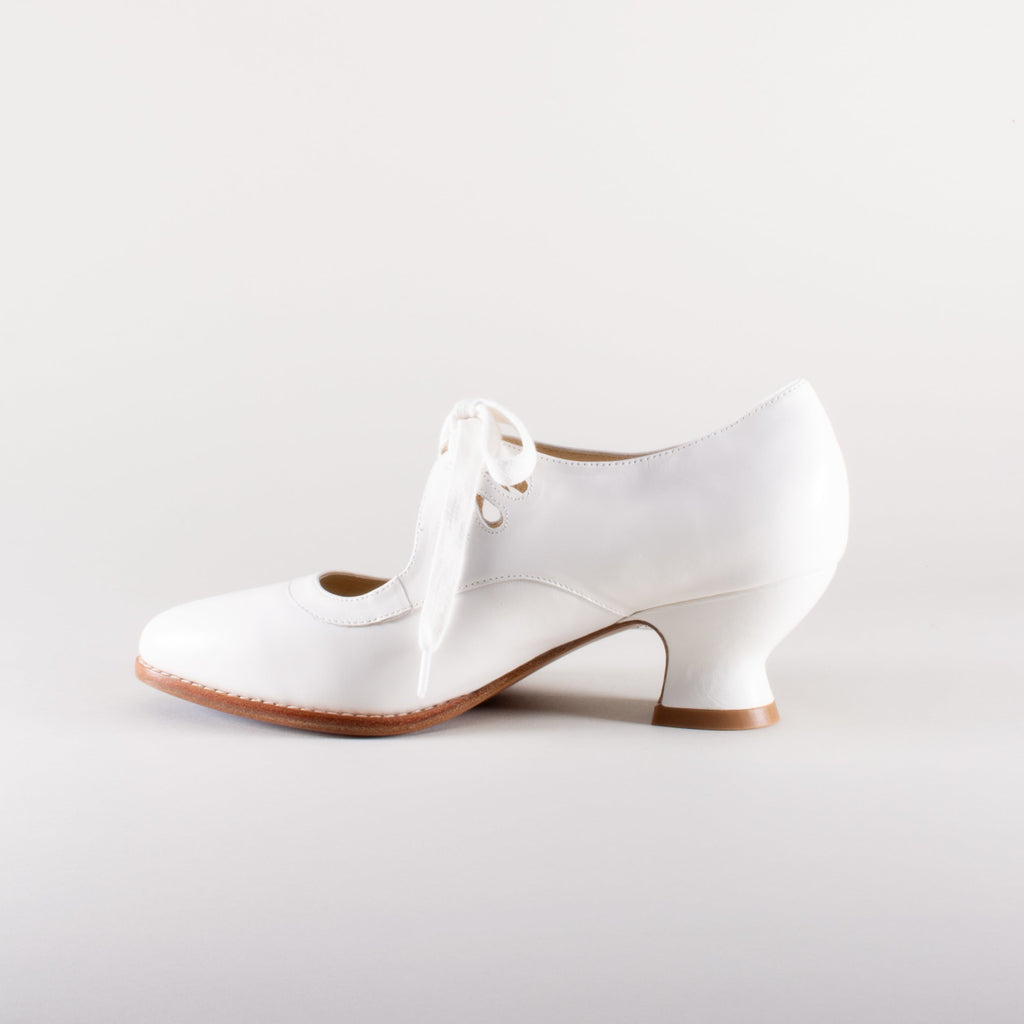 Gibson Edwardian Leather Shoes | Soft Ivory