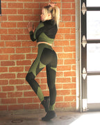 Trois Seamless Jacket, Leggings & Sports Top 3 Set | Black and Green