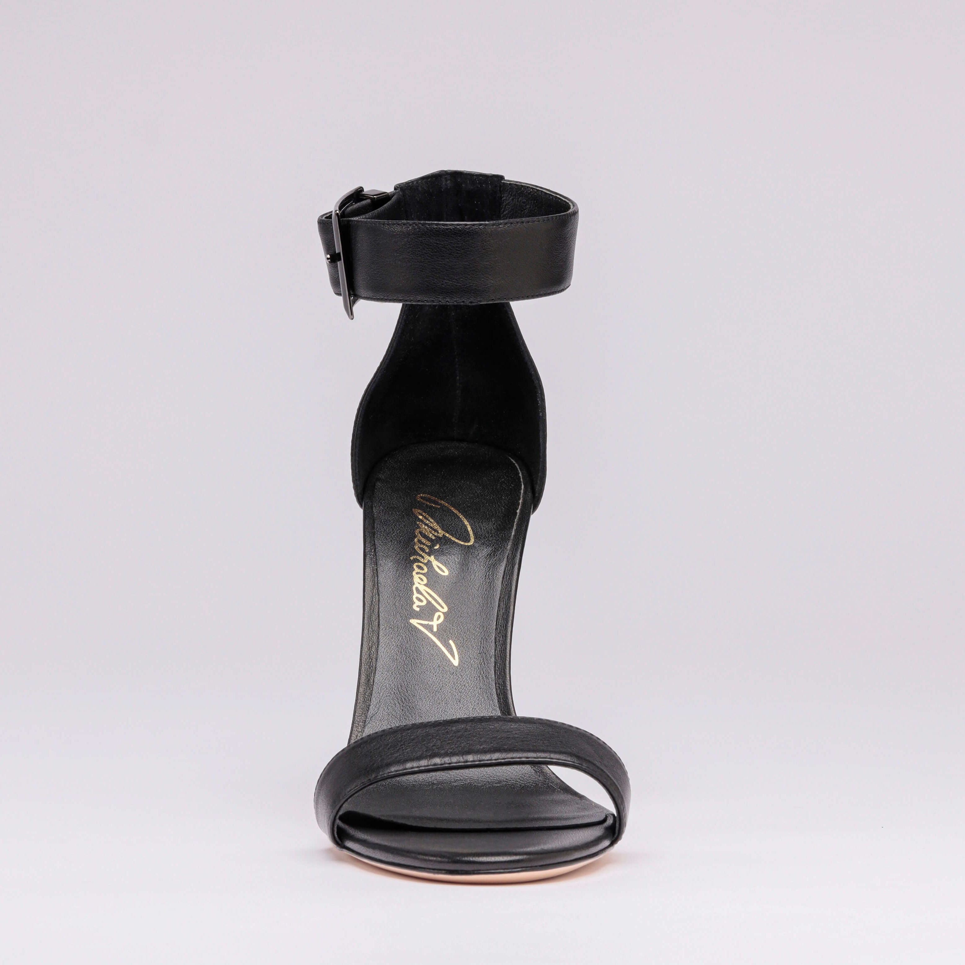 Michaela V Chapman Heels • Black