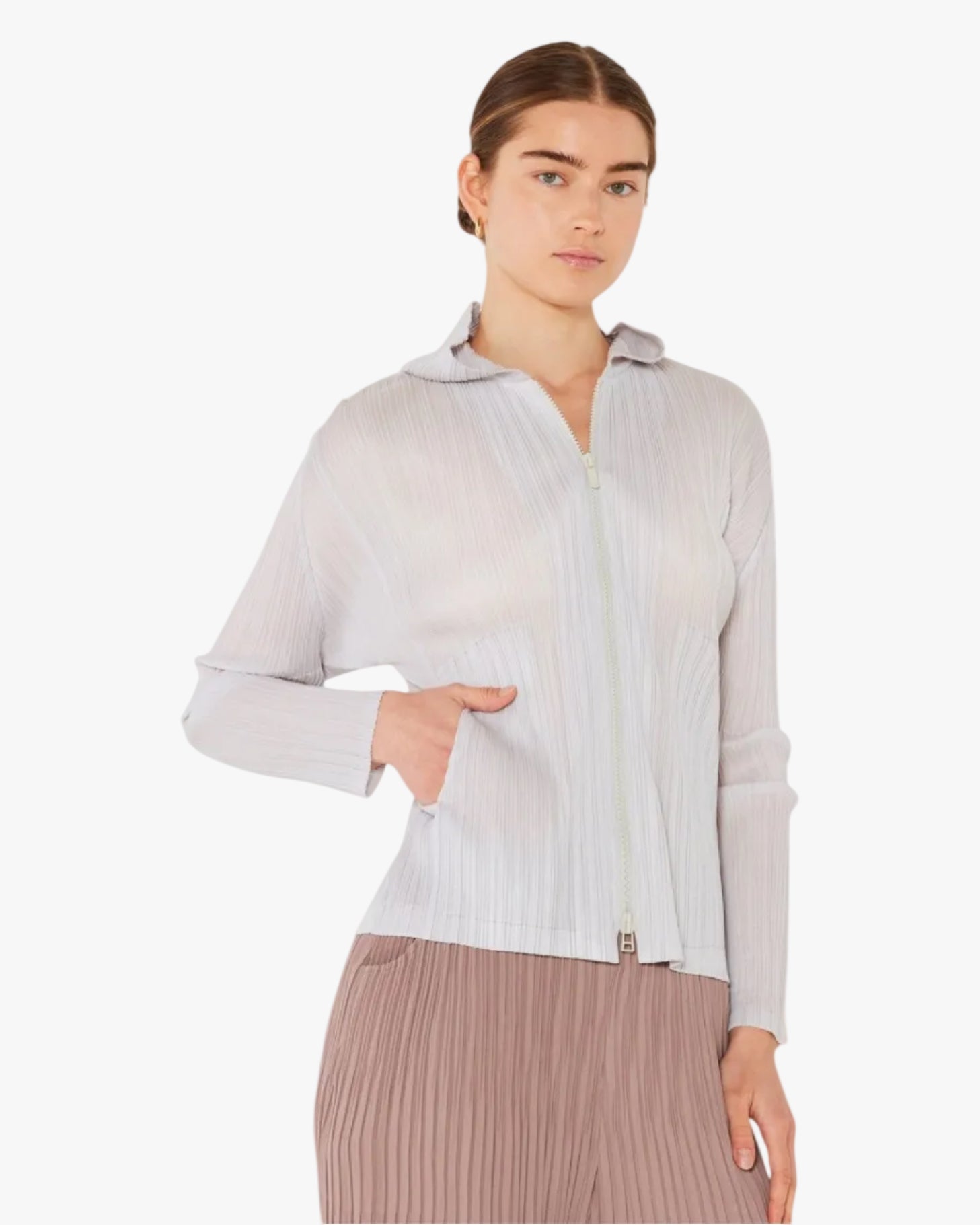 Pleated Jacket with Two-Way Zipper J01HD Light Gray