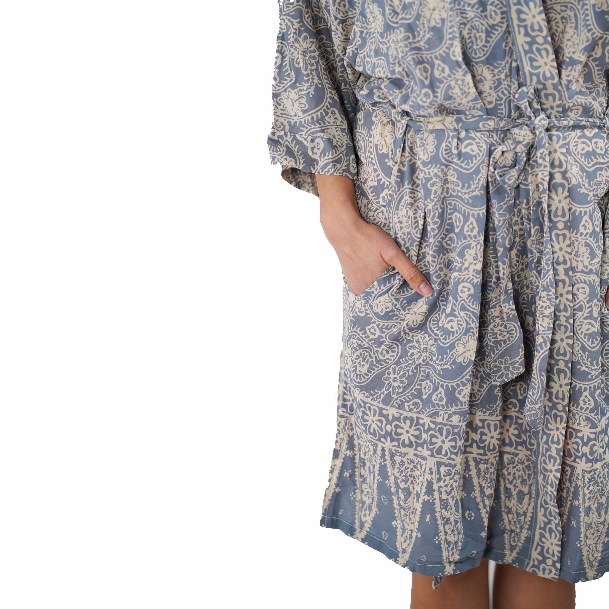 Hand Dyed Batik Robe Kimono | Gray & Silver Petals