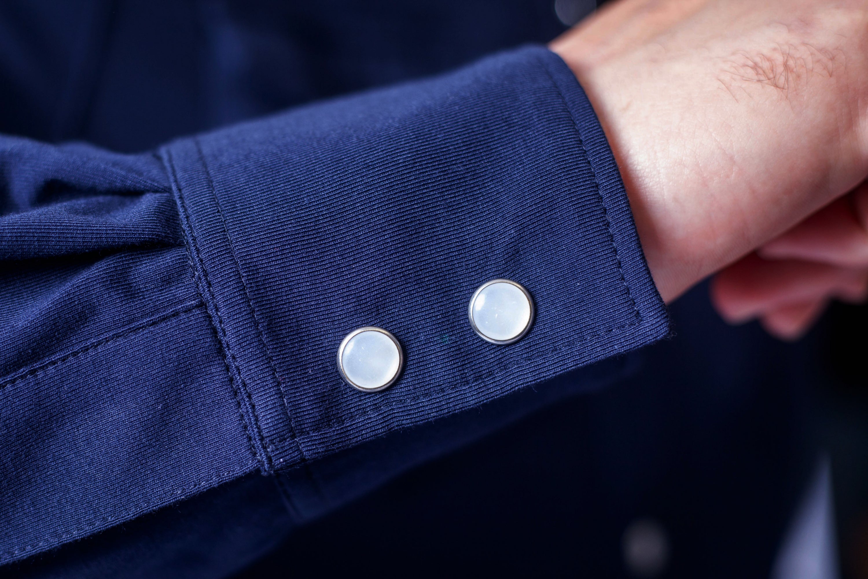 Buki’s Cinqo Western Tech Shirt | Navy