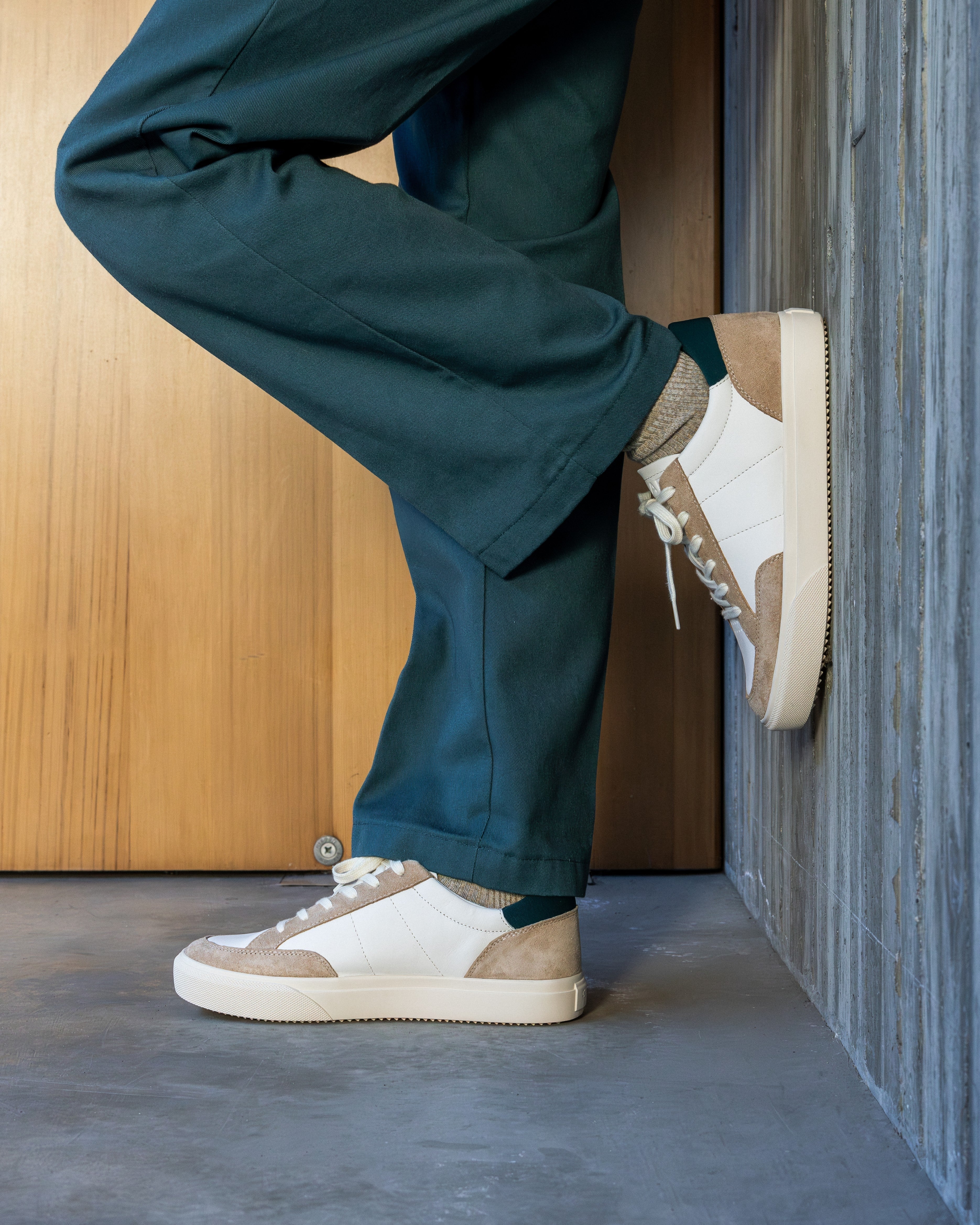 Monroe Venice Sneaker | White/Tan