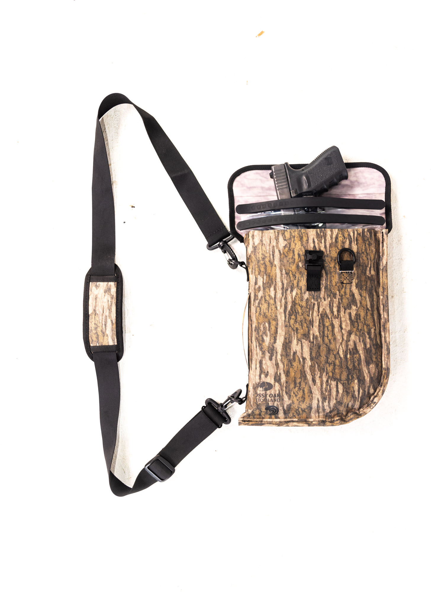 Waterproof Floating Pistol Bag | Mossy Oak Camo
