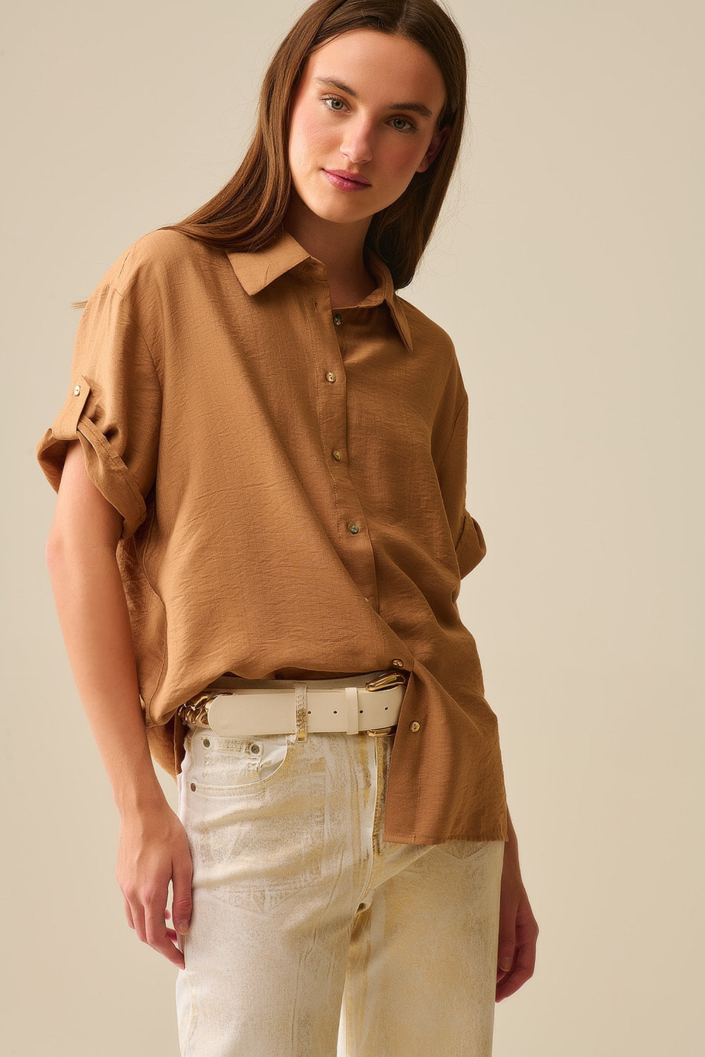 Relaxed Camel Short Sleeve Shirt with Gold Buttons