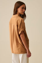 Relaxed Camel Short Sleeve Shirt with Gold Buttons