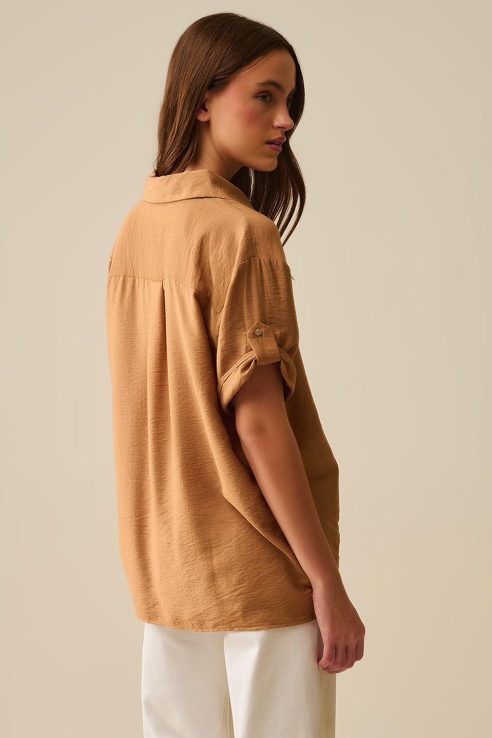 Relaxed Camel Short Sleeve Shirt with Gold Buttons