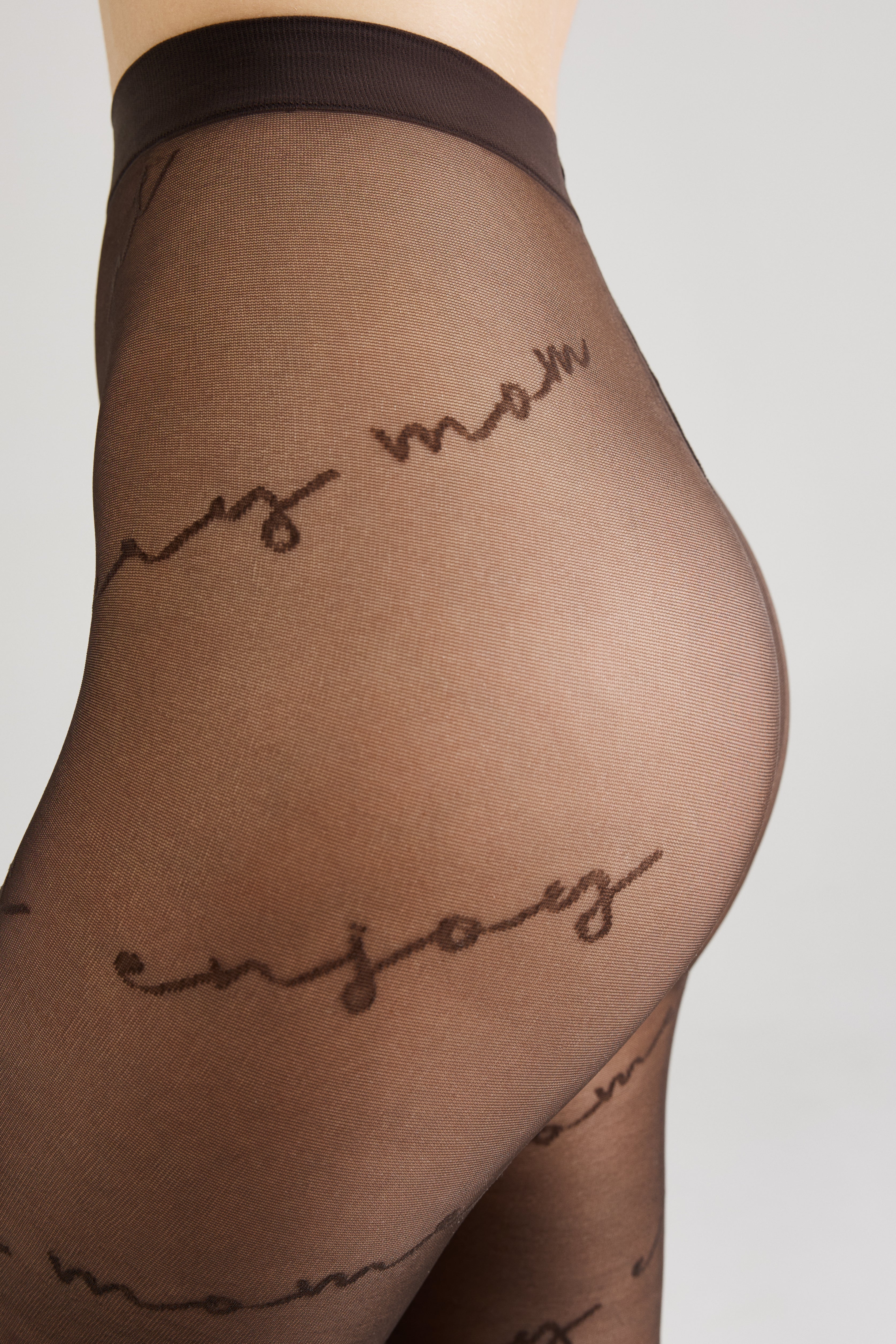 Fantasy Tights Conte Sentiment Diagonal Inscriptions