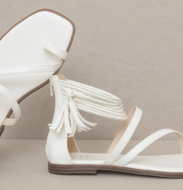 Oasis Society Abril White Strappy Ankle Wrap Sandal