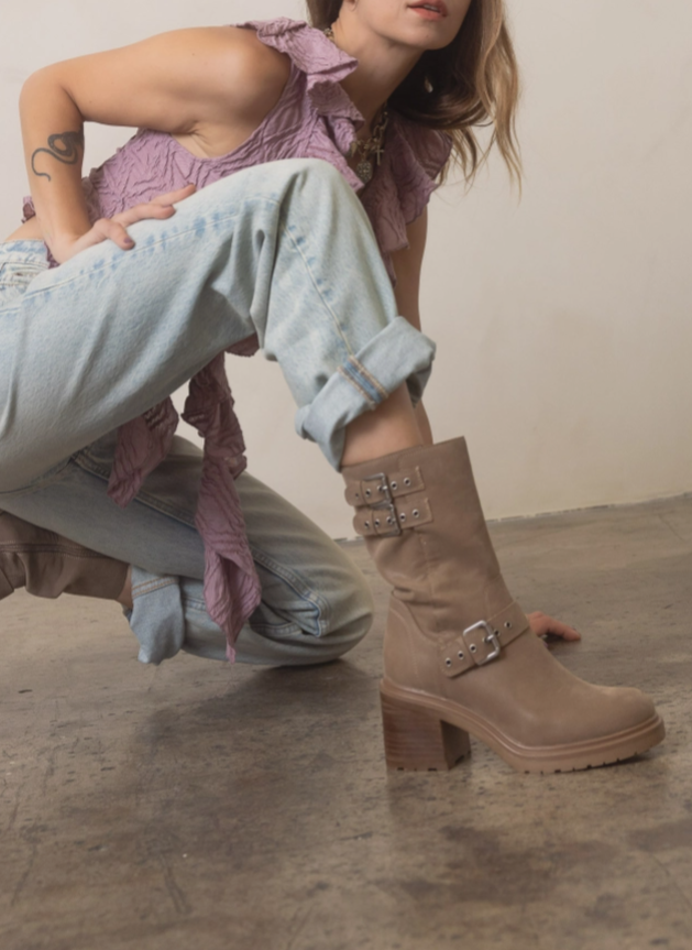 Rider Boots with Buckles in Taupe