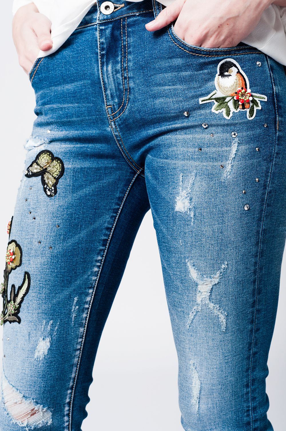 Skinny Rip Jeans with Embroidered Patches