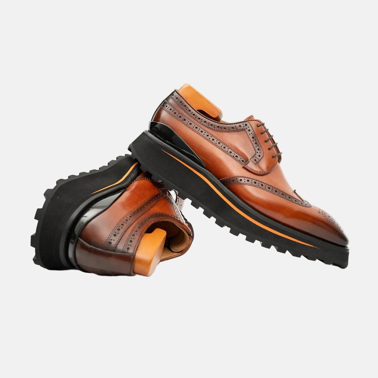 Thick-Soled Calfskin Formal Brogue Derby Shoes | Brown