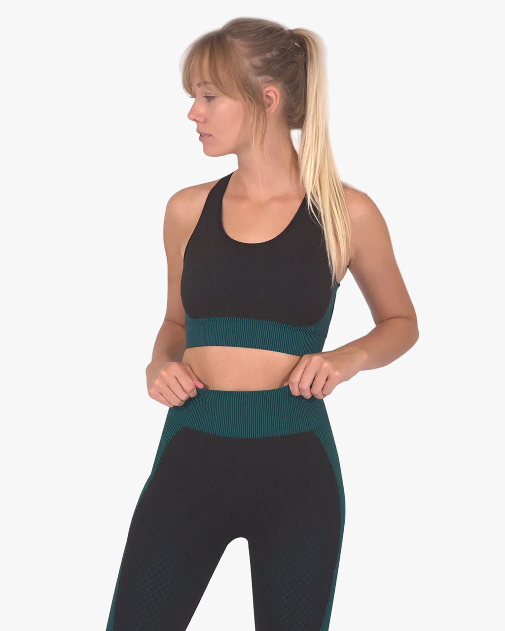 Trois Seamless Sports Bra | Black and Teal Blue
