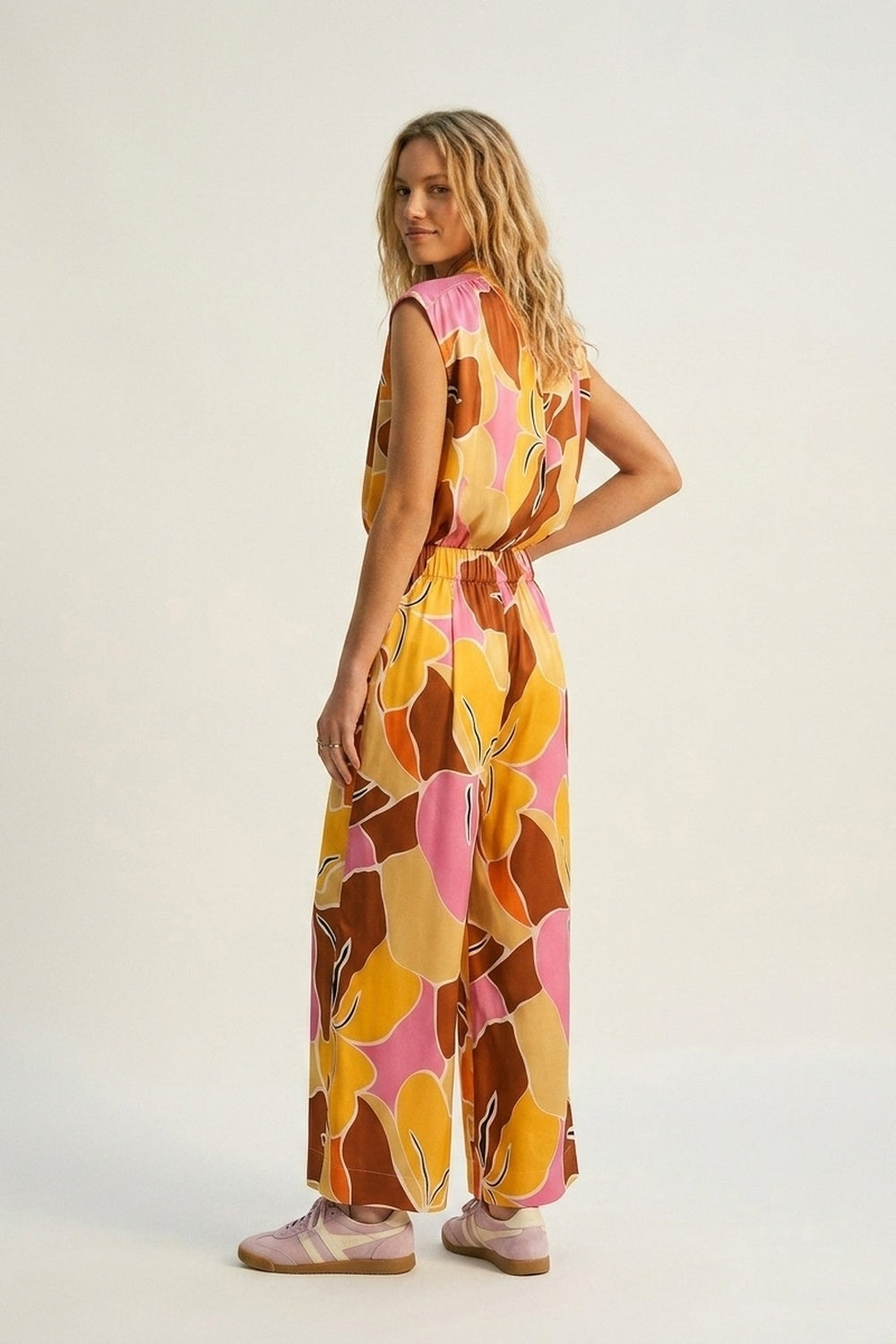 Tropical Print Button-Front Sleeveless Blouse in Orange Warm Tones