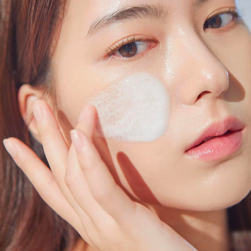 Volumizing Radiance Essence | White