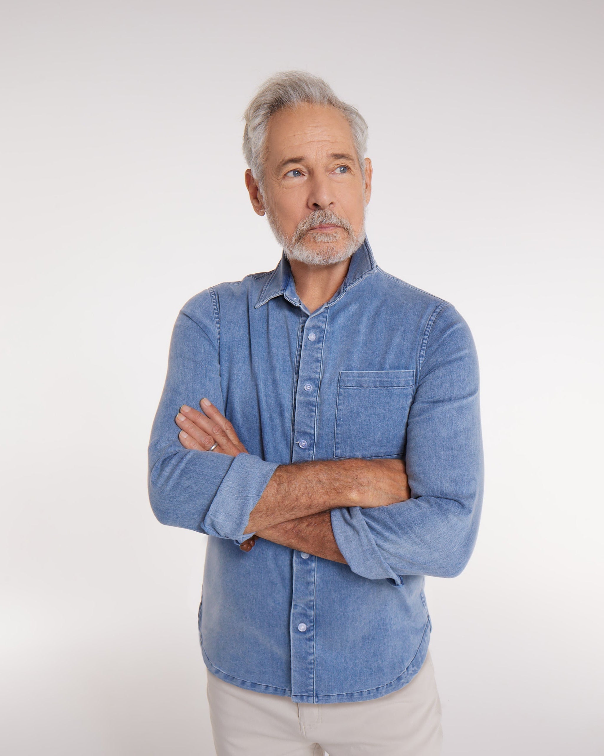 Joe Woven Magnetic Shirt in Chambray