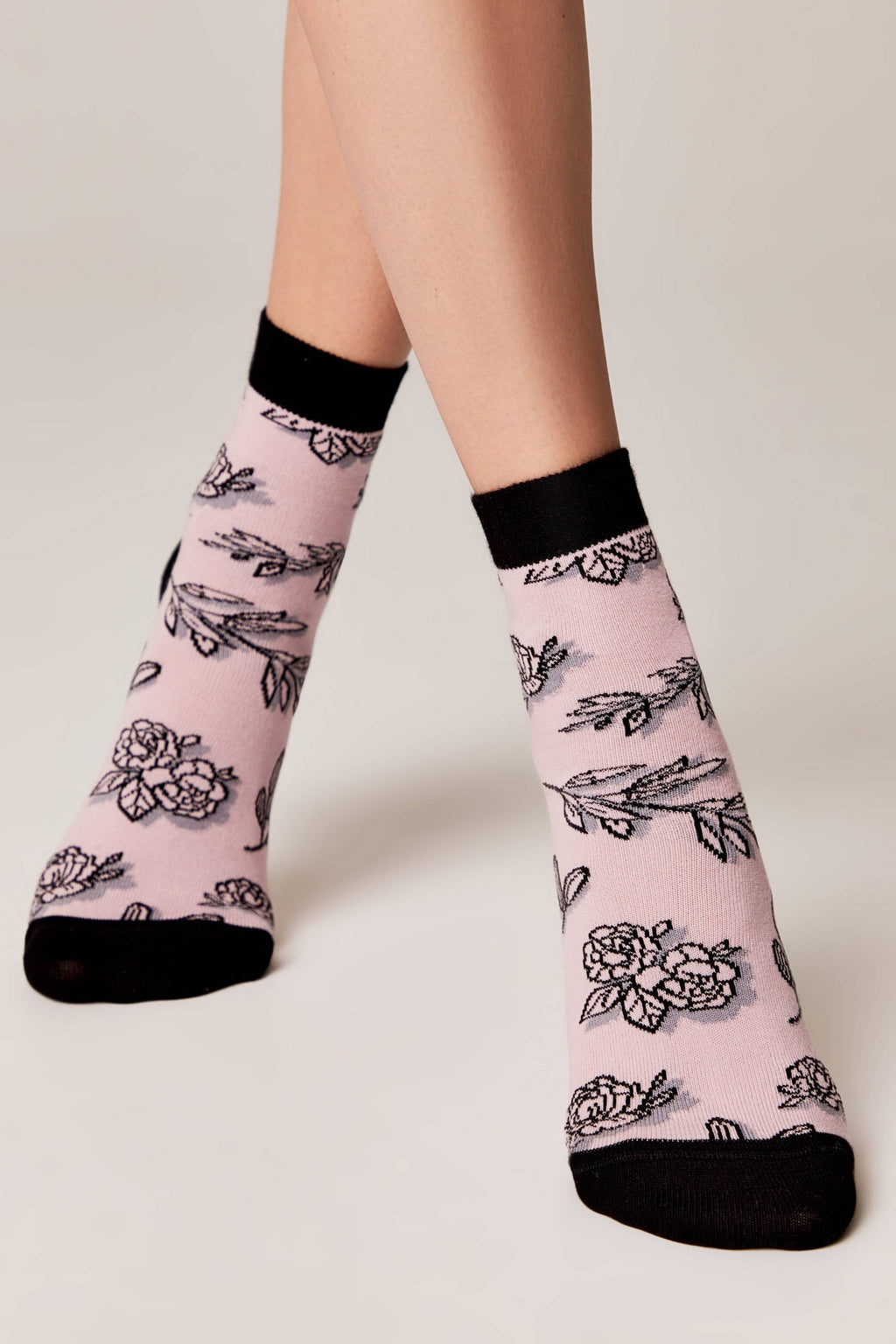 Conte Cotton Socks Classic 435 Flowers with Shadow