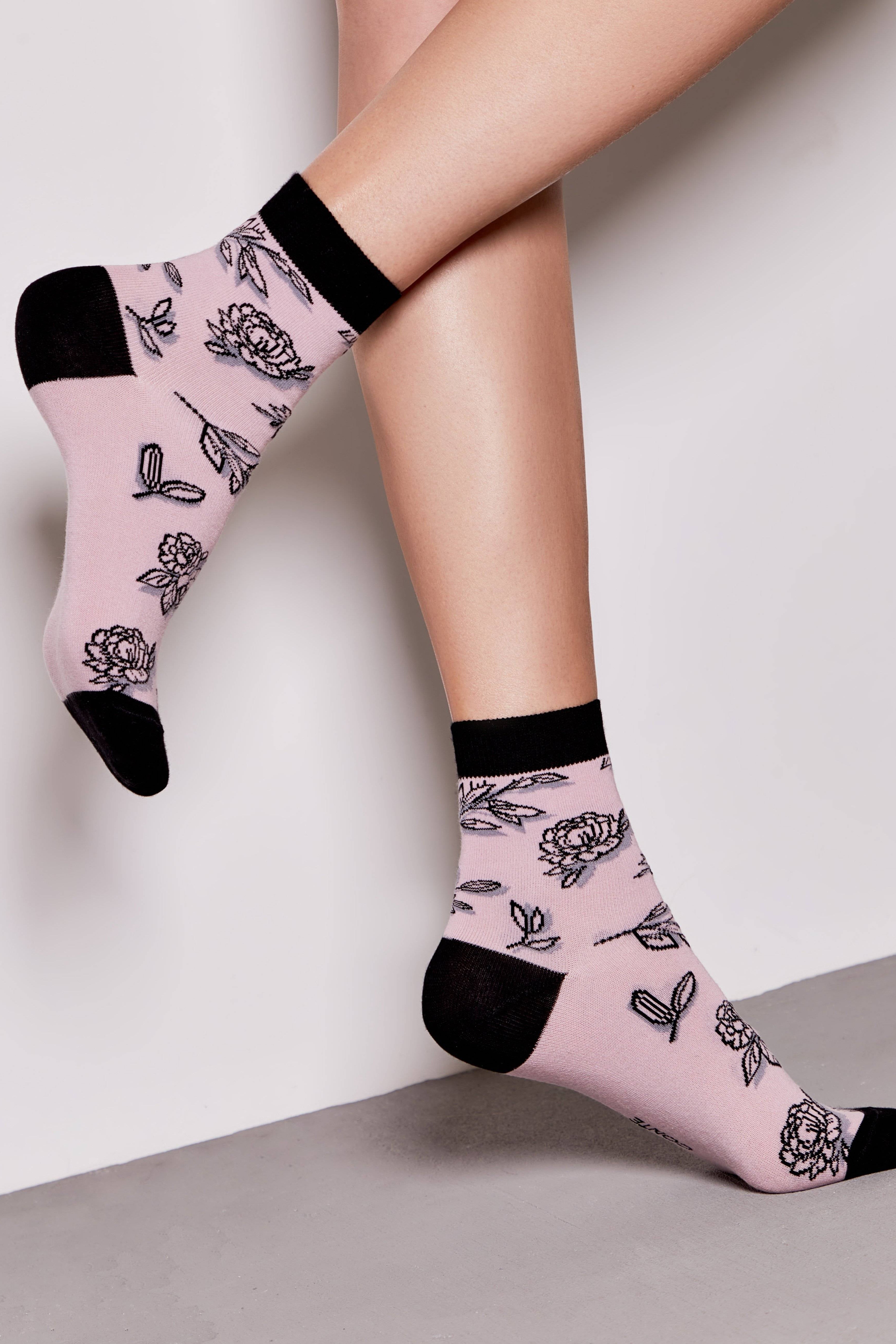 Conte Cotton Socks Classic 435 Flowers with Shadow