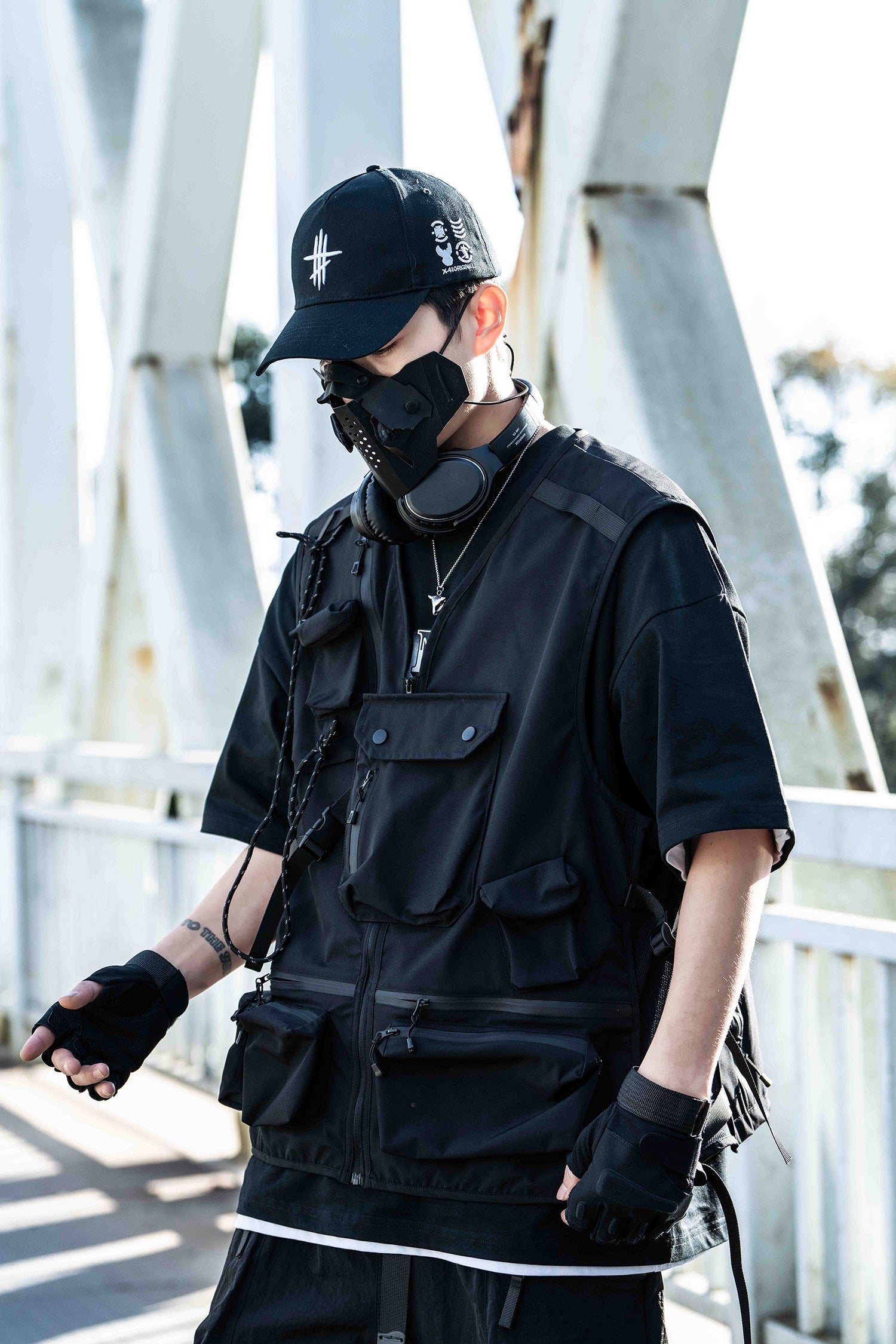 Dusk V01 X2 Vest