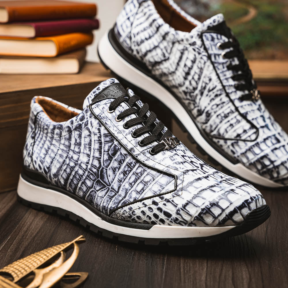 Alonzo Sneaker | Newspaper