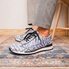 Alonzo Sneaker | Newspaper