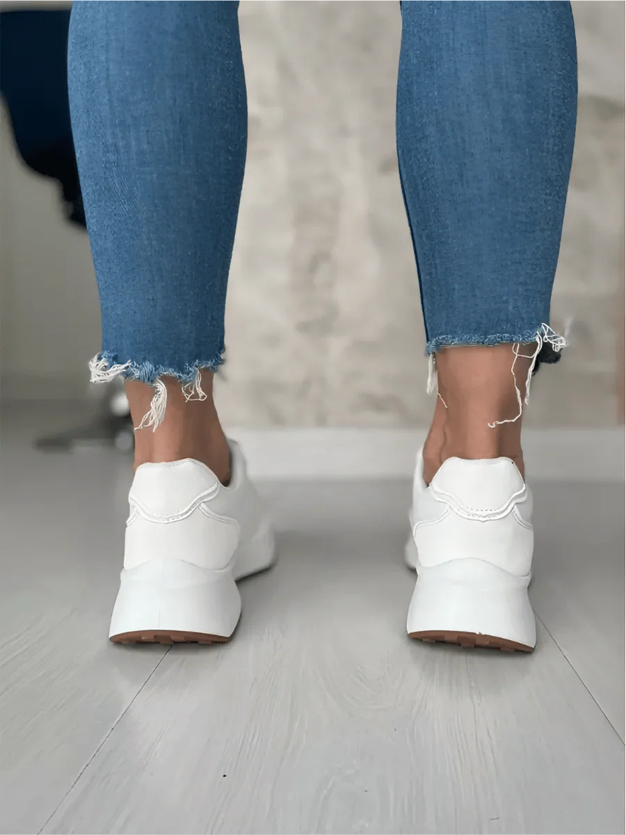 Alyssa Women’s Sneakers