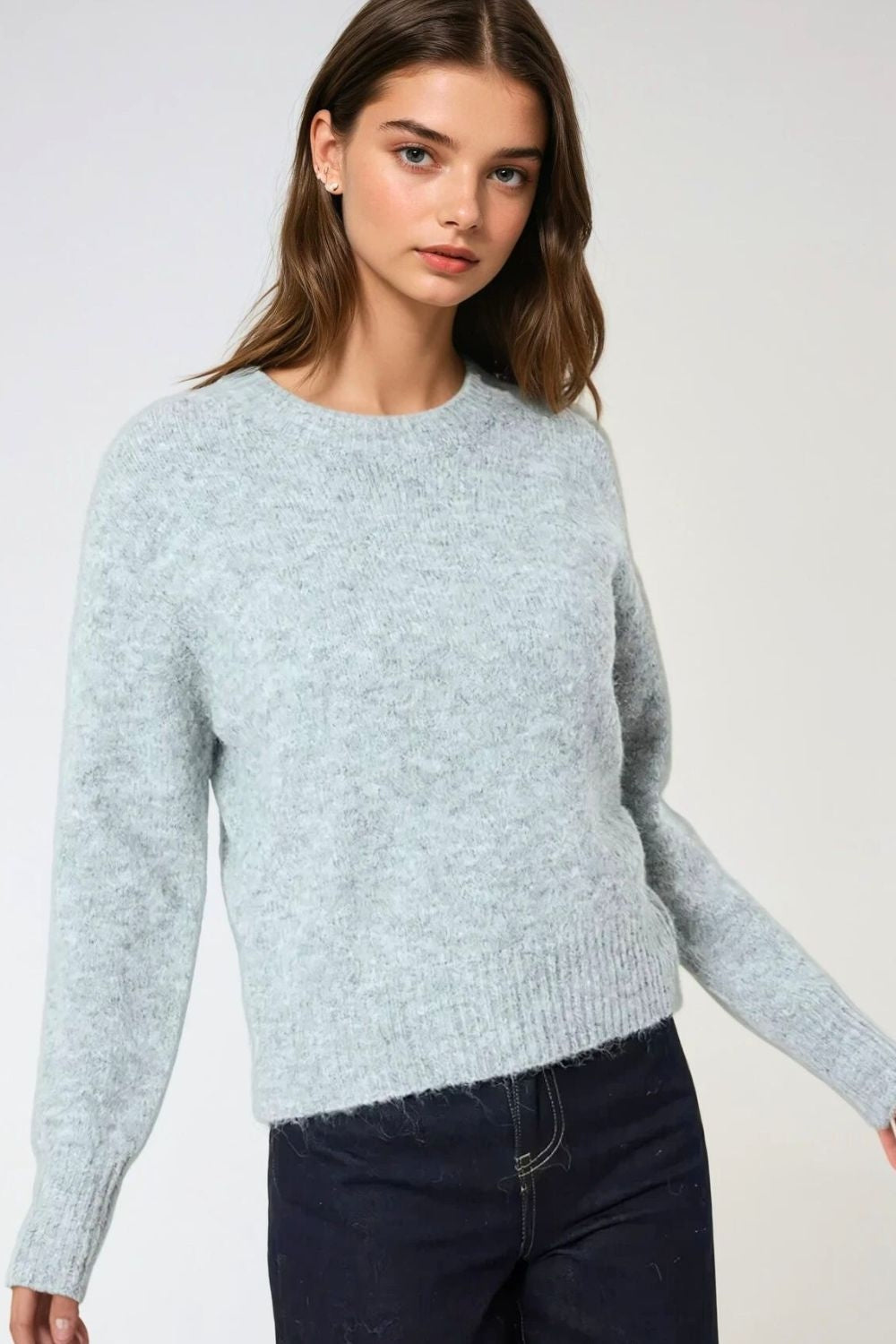 Basic Crew Neck Knitted Sweater in Grey