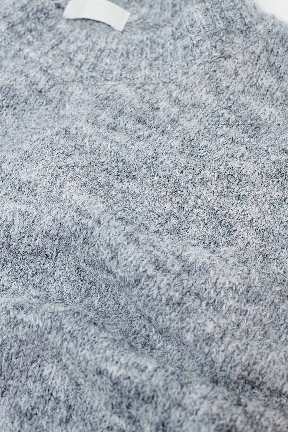 Basic Crew Neck Knitted Sweater in Grey