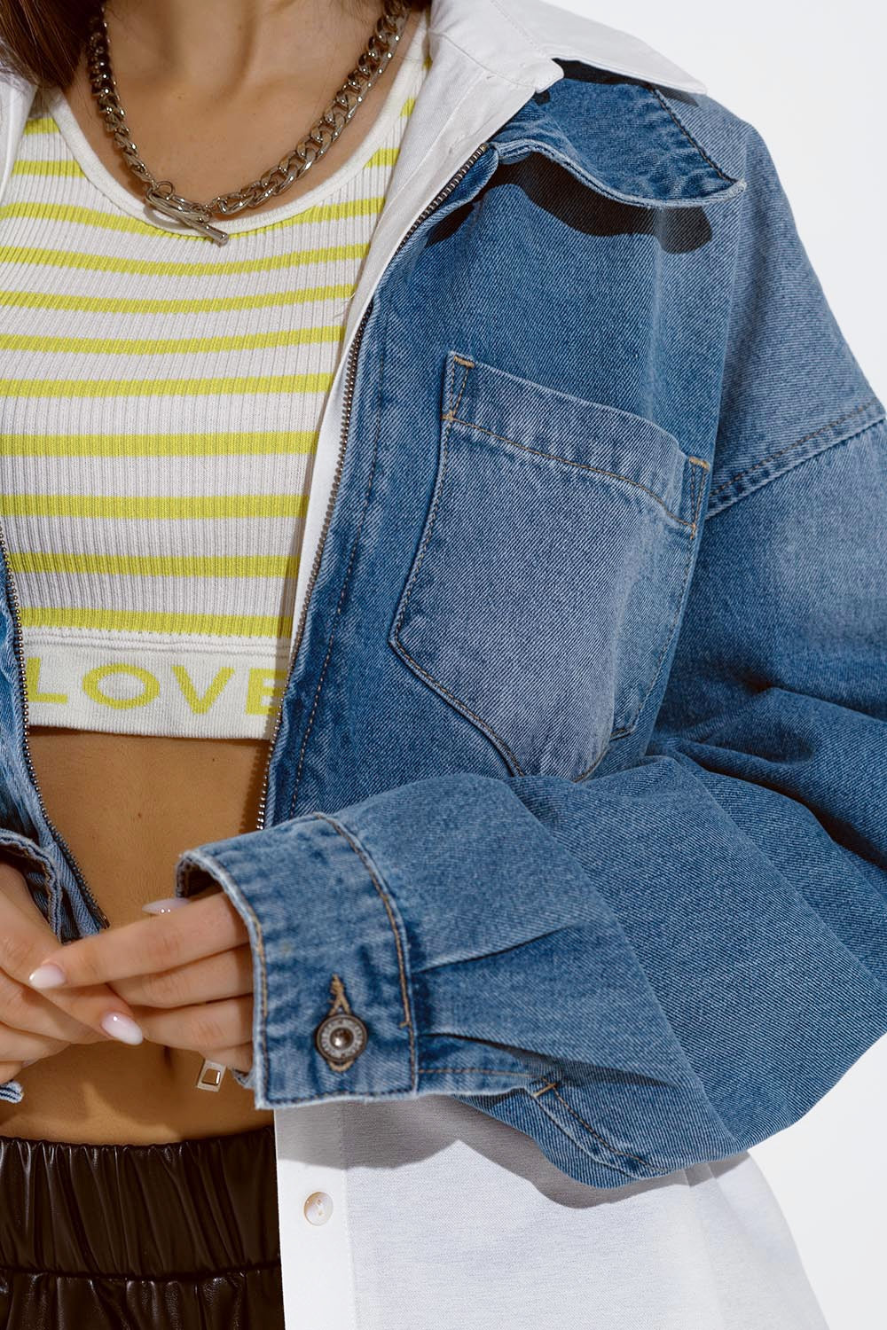 Cropped Denim Jacket with Zipper Closure and Hand Painted Print at the  Back