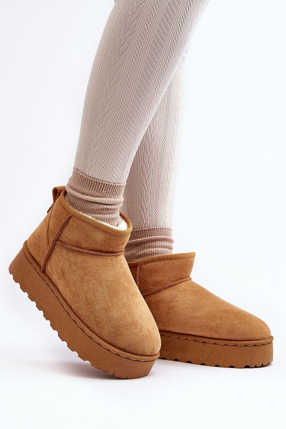 Low Upper Slip-On Snow Boots