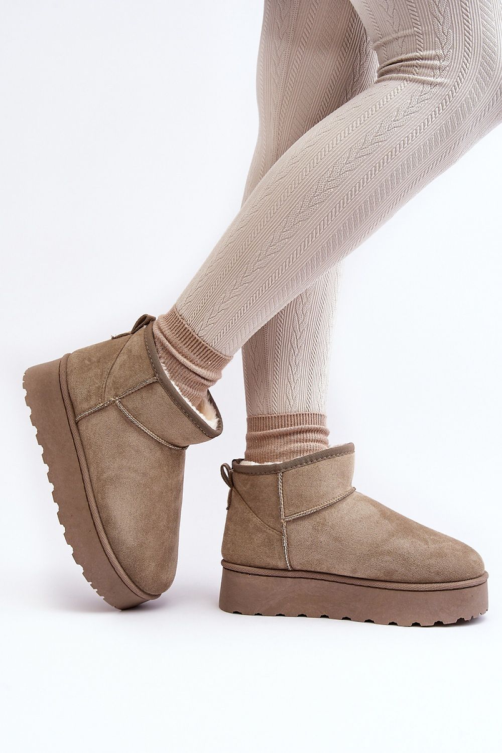 Low Upper Slip-On Snow Boots