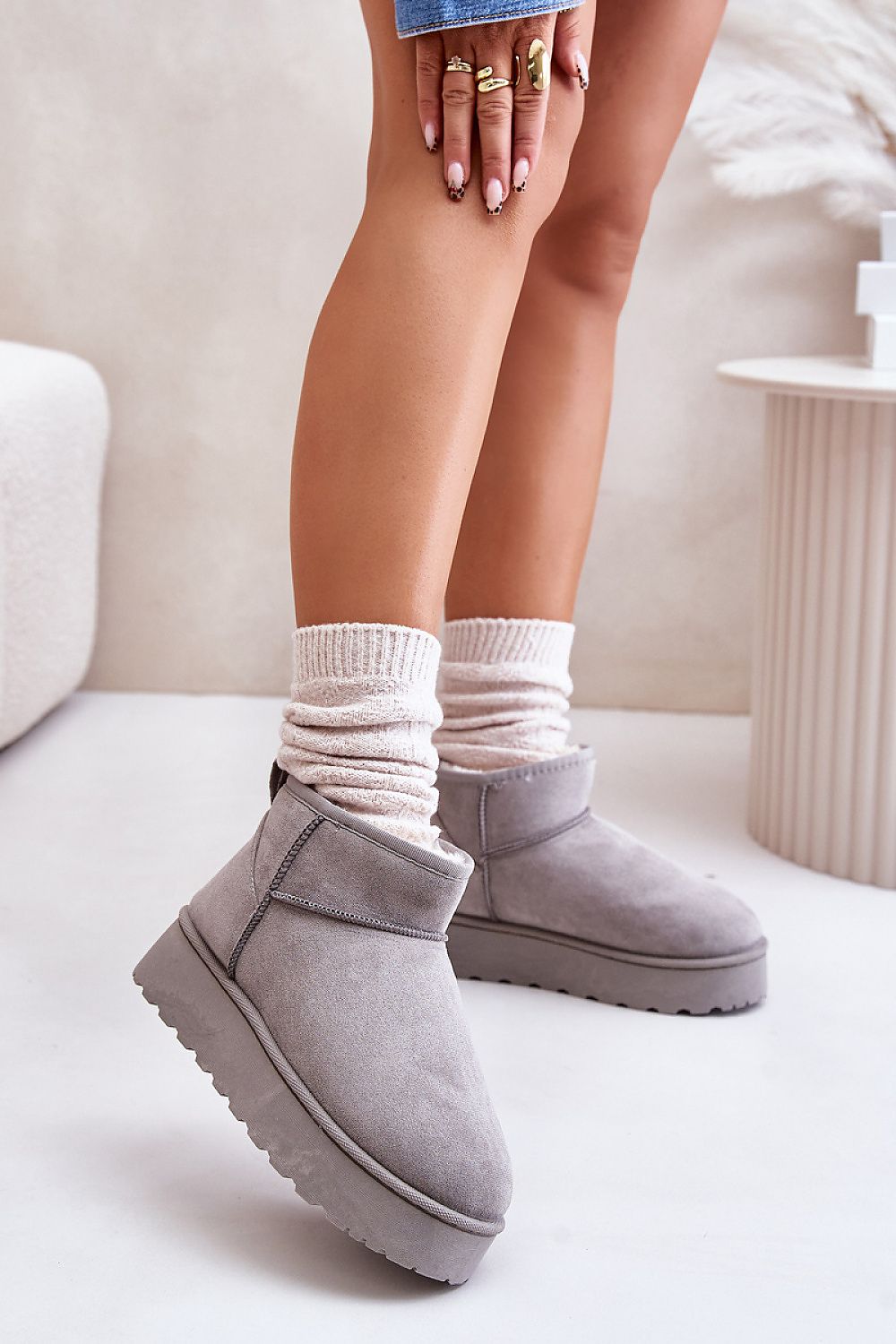 Low Upper Slip-On Snow Boots