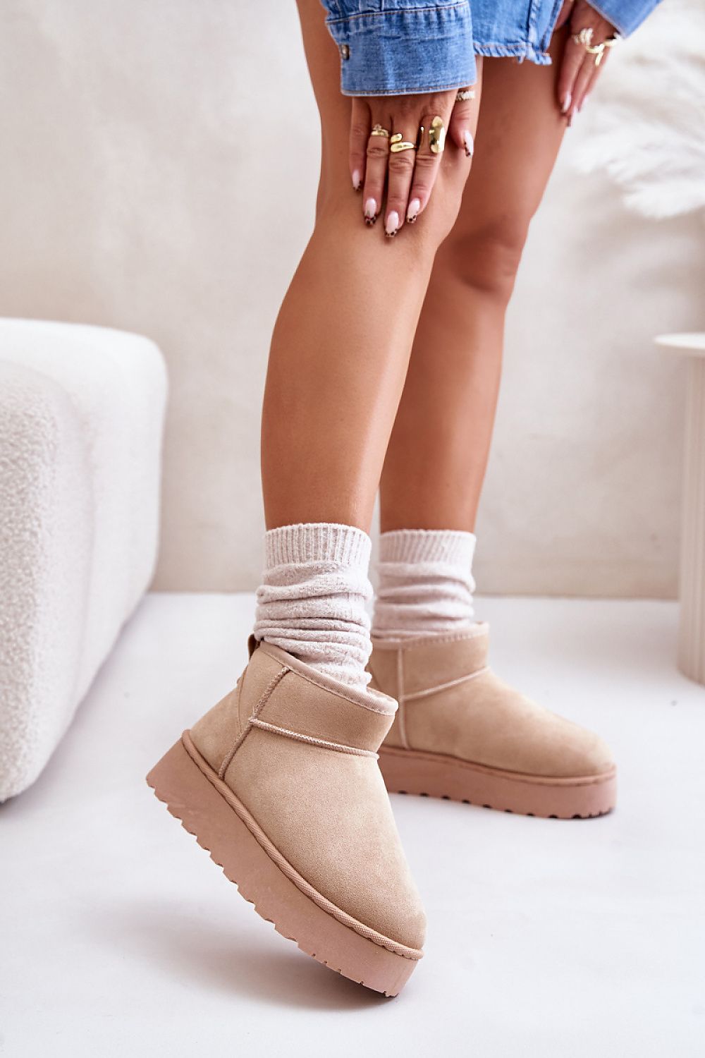 Low Upper Slip-On Snow Boots