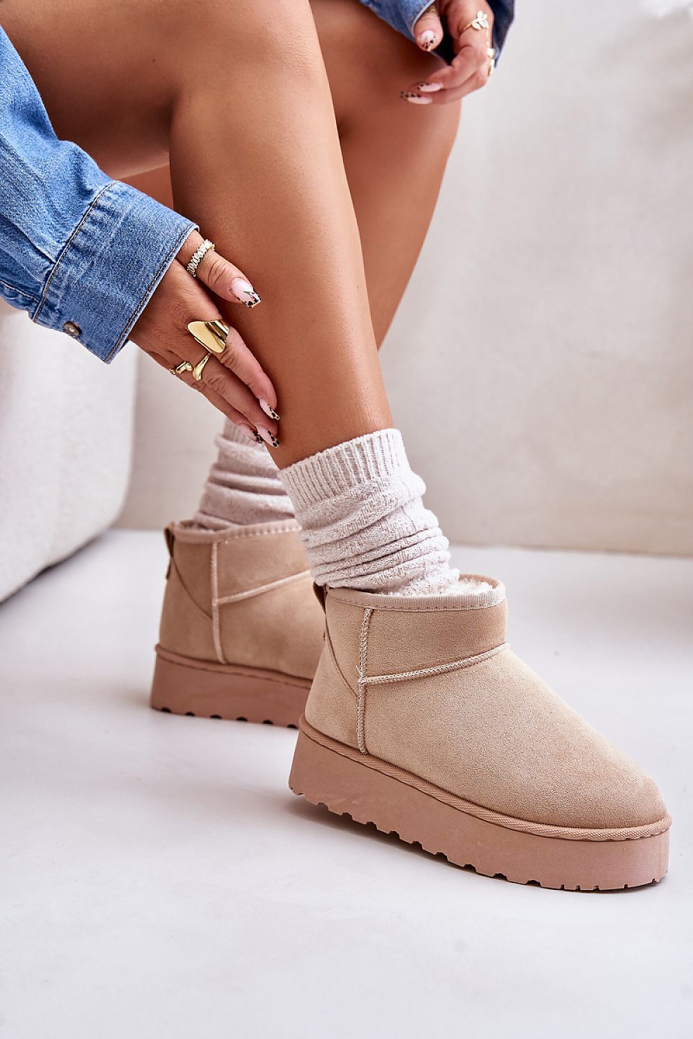 Low Upper Slip-On Snow Boots