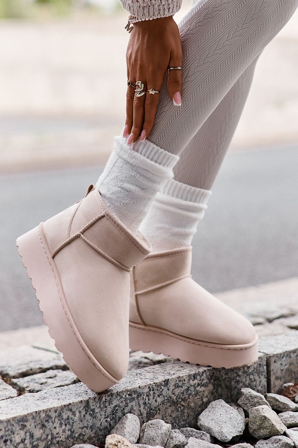Low Upper Slip-On Snow Boots