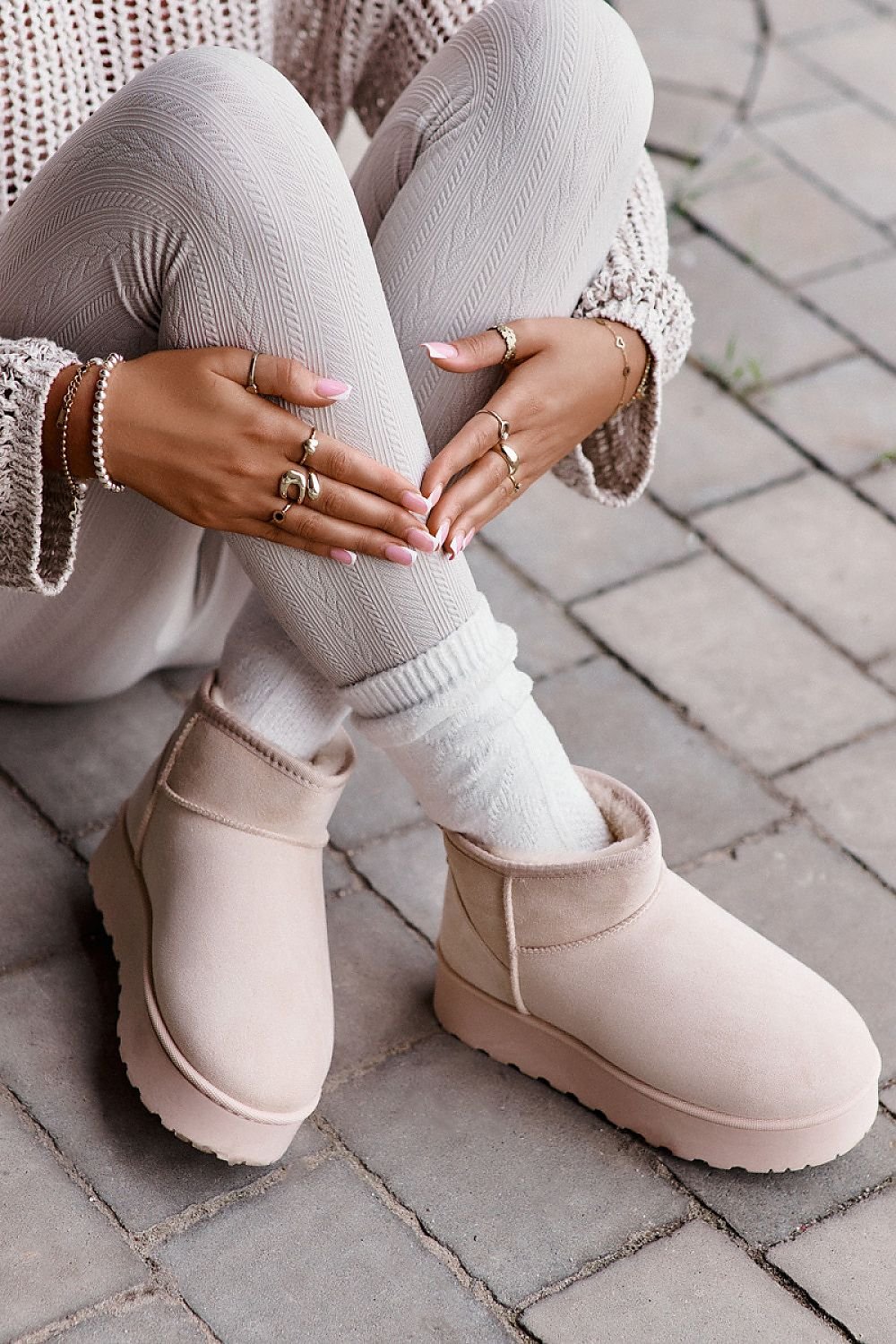 Low Upper Slip-On Snow Boots