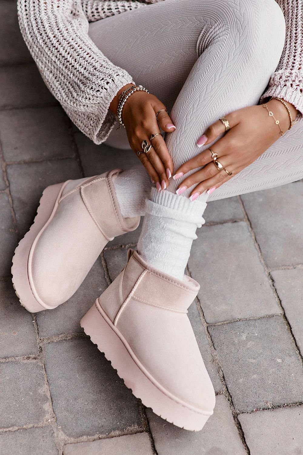 Low Upper Slip-On Snow Boots