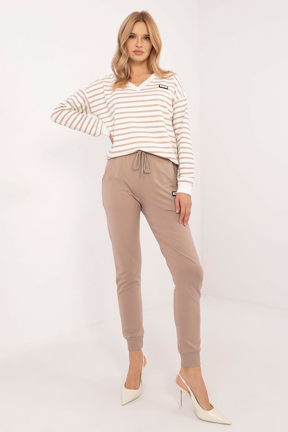 Sweatshirt & Pants Tracksuit Set