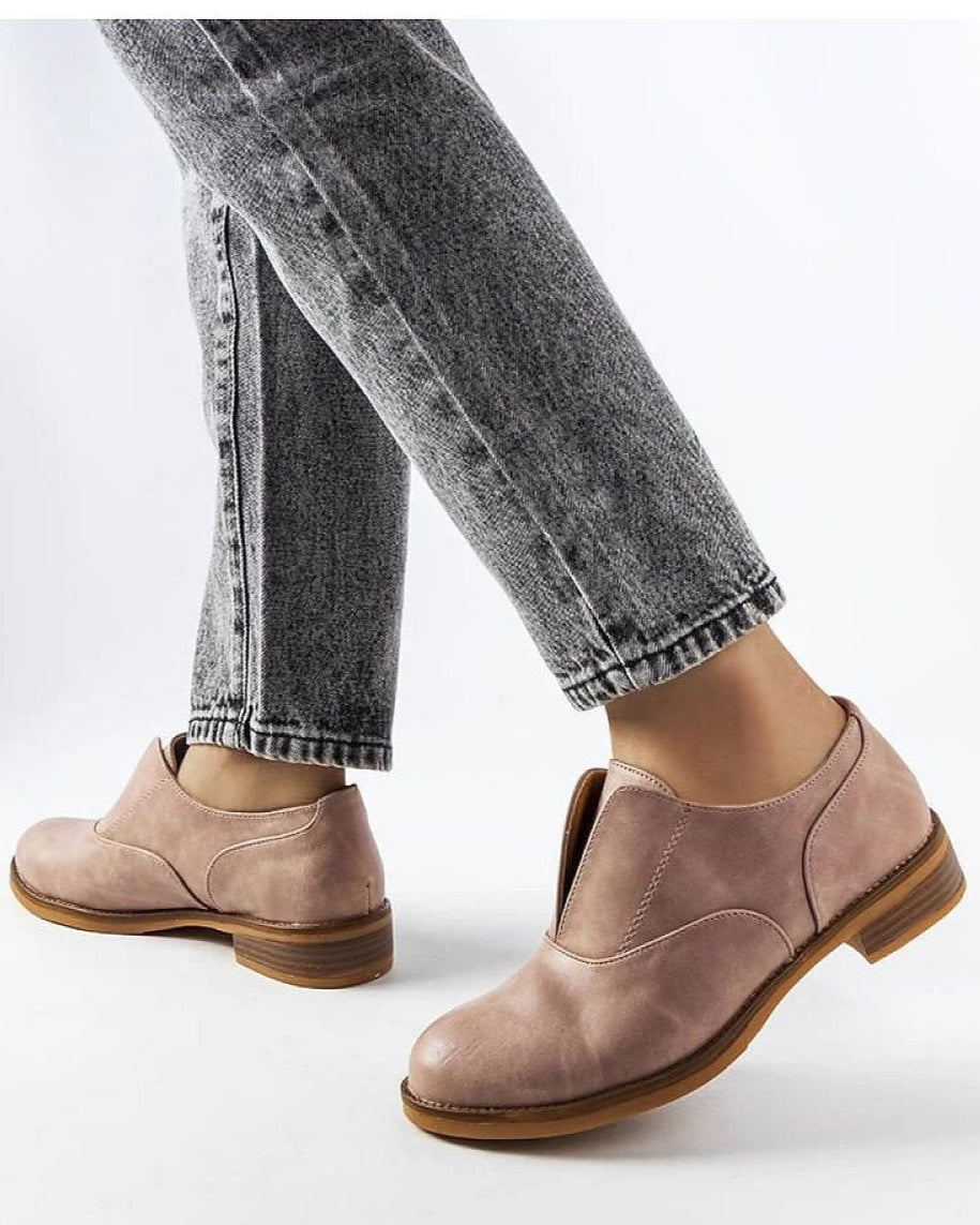 Low Shoes model 207055 Solea 