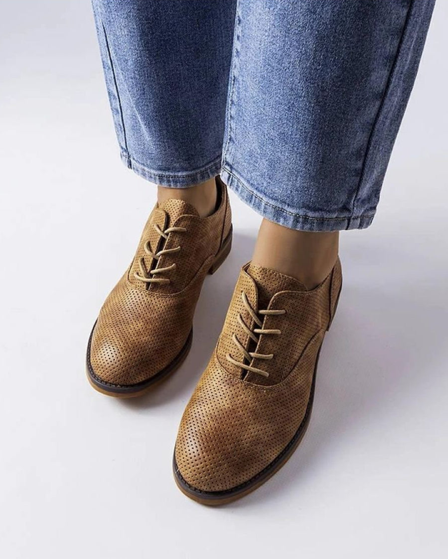  Low Shoes model 207082 Solea 