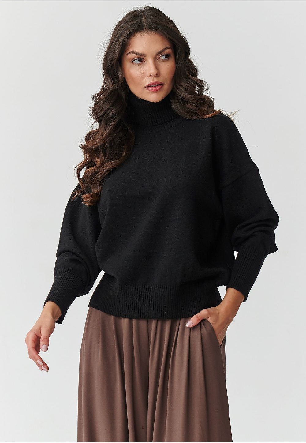  Turtleneck model 217395 Makadamia 