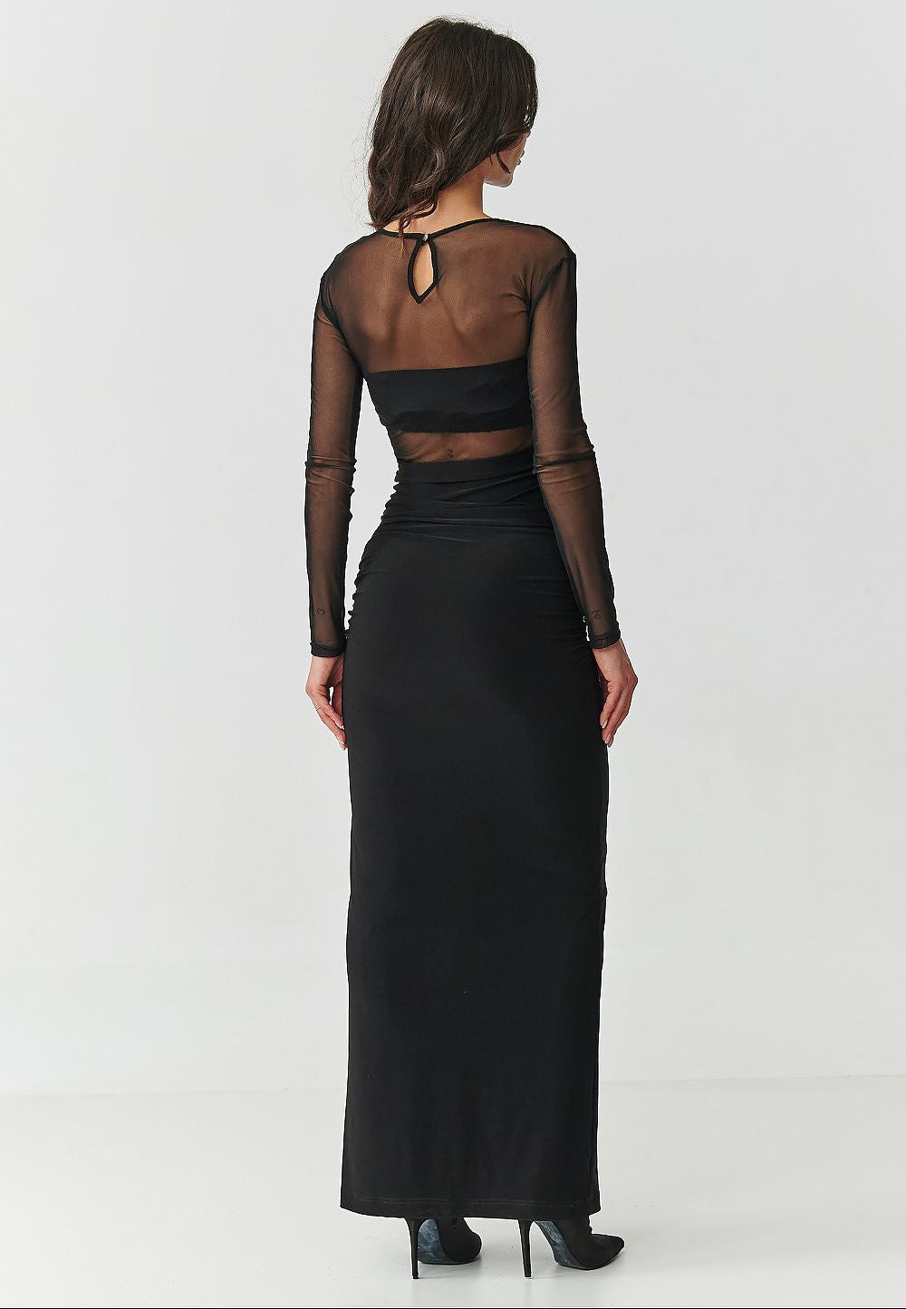  Long dress model 218306 Makadamia 